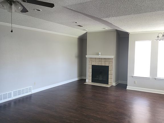 4th image of 1805 Dorchester St