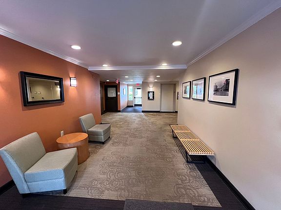 3rd image of 2225 23rd St Unit 113
