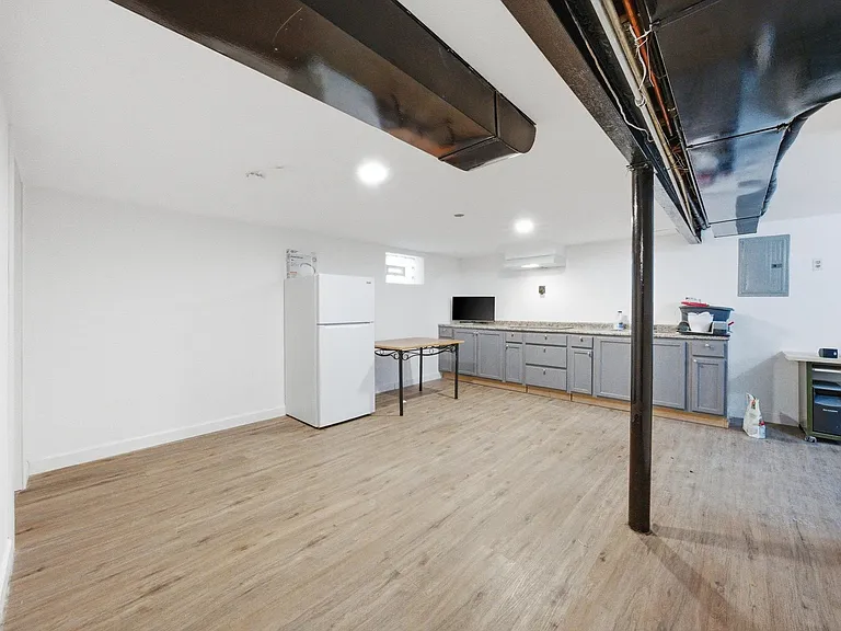 4605 S Laramie Ave — Photo 24