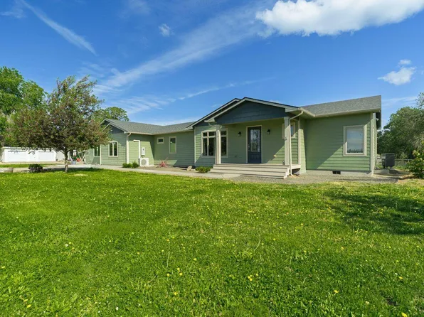573 E Sunset Dr, Burbank, WA 99323