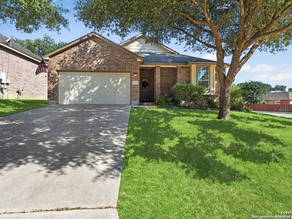 8787 Laurel Canyon Dr, Universal City, TX 78148
