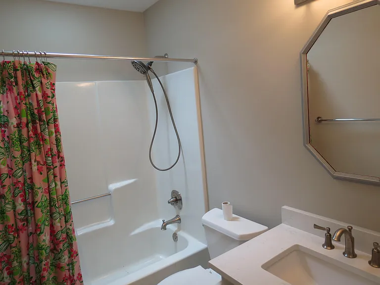 1124 Honeysuckle Ct — Photo 15