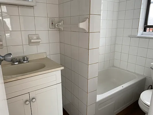 Rented by Bauman Realty Group | media 22