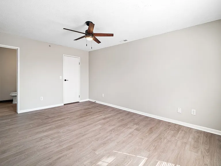 Cherry Tree Village Apartments — Photo 195