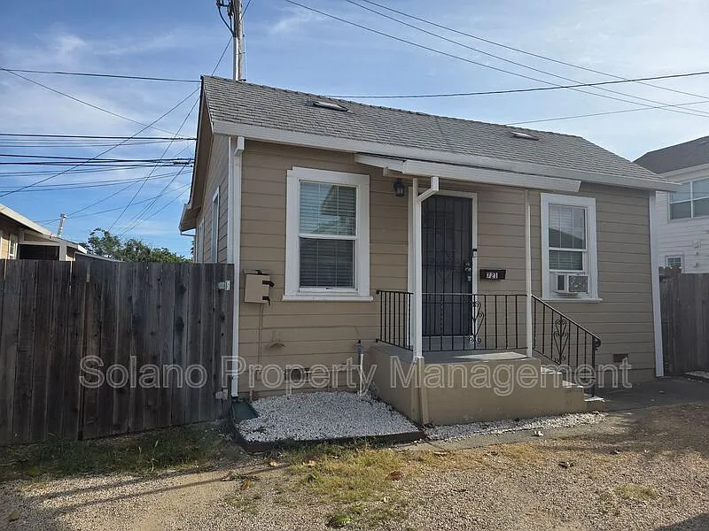 721 Broadway St #721