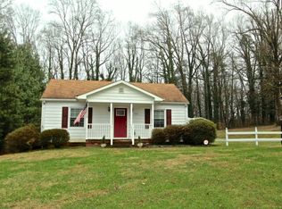 5521 Dogwood Dr, Winston Salem, NC 27105