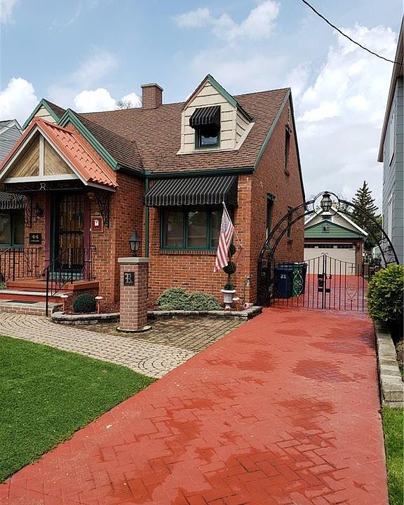 1st image of 44 Lorraine Ave