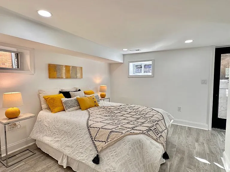 4709 Clay St NE — Photo 14