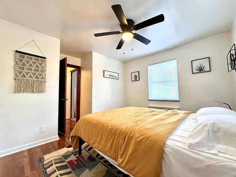 3512 Hazelwood Ave #2 — Photo 8