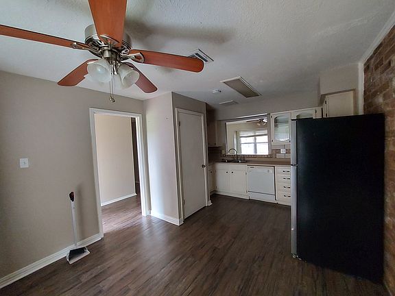 4th image of 3878 Laura Leigh Ln
