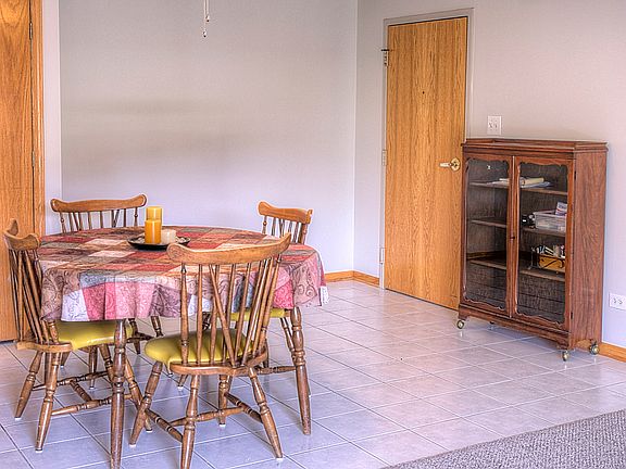 2nd image of 10836 S 76th Ave APT 1G