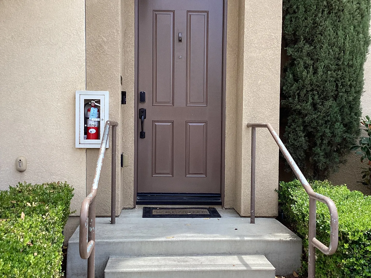 3 bed, 2.5 bath, 1236 sqft, $2,950 — Photo 3