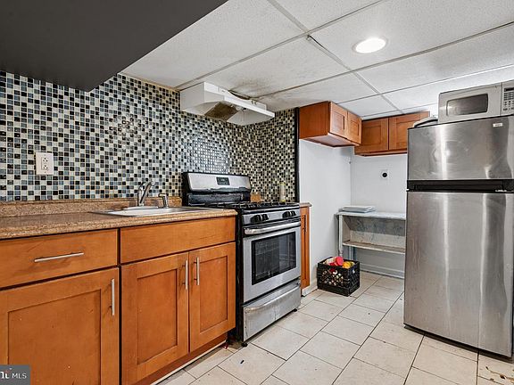 4th image of 111 Overhill Rd