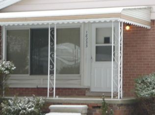 18233 Floral St, Livonia, MI 48152