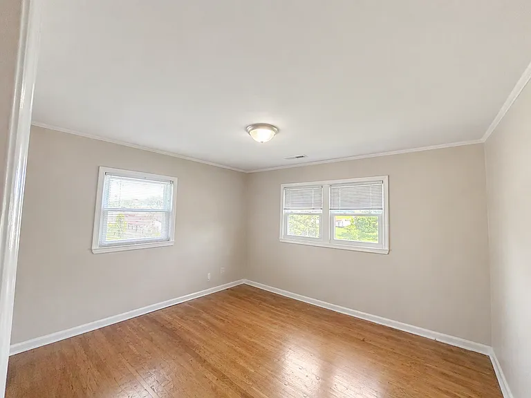 705 Depot St NE — Photo 5