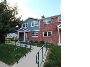 283 Laurel Dr, New London, CT 06320