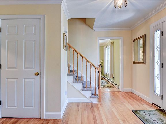 3rd image of 37 Clinton Drive