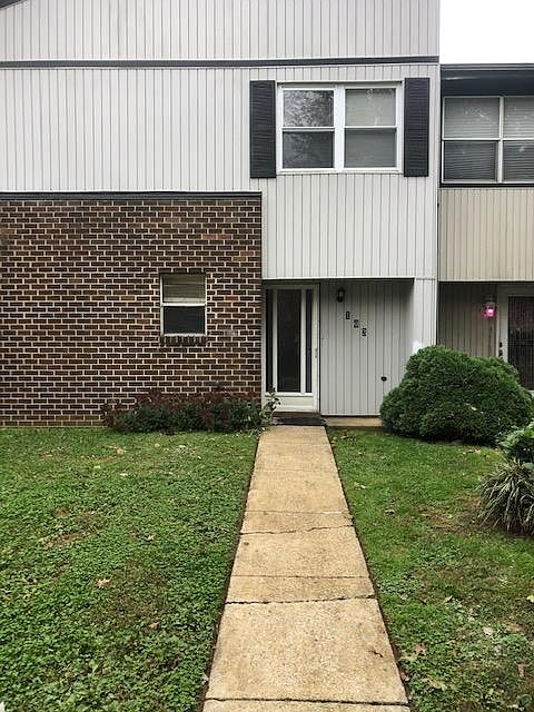 1st image of 103 Argyll Ct #103