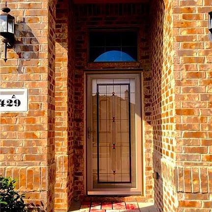 2nd image of 429 Da Vinci Ln