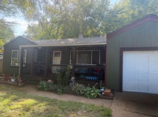 1332 N Main St, Independence, MO 64050