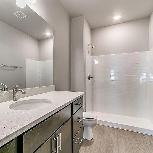 Unattached Guest Bathroom