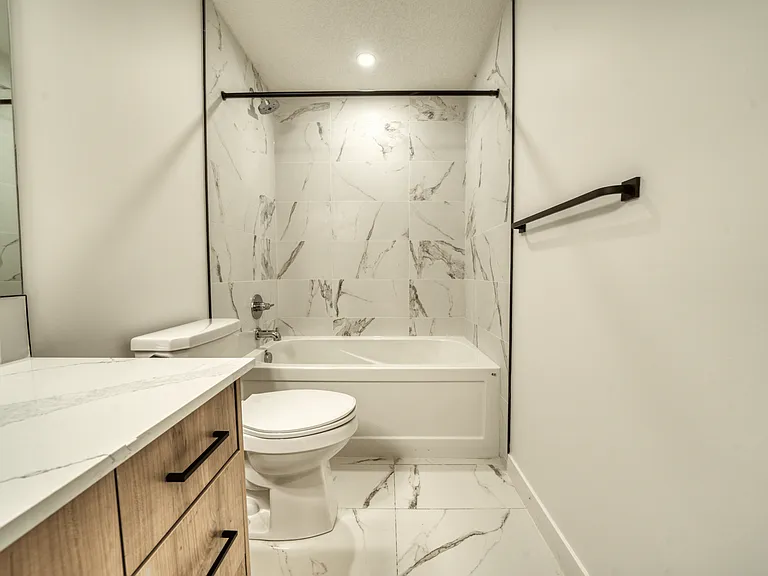 2925 12th Ave SW #203 — Photo 13
