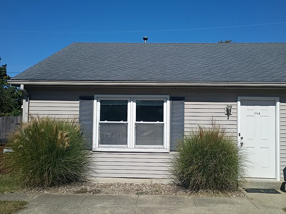206 Black Hawk Cir #A