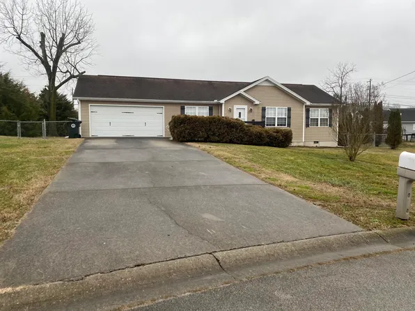 1138 Liberty Hall Dr, Morristown, TN 37813