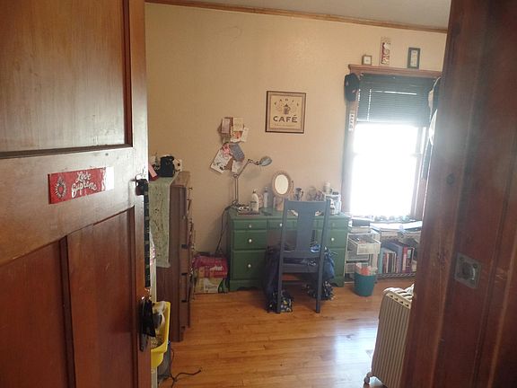 3rd image of 3364 N Oakland Ave