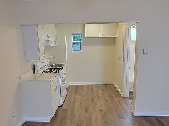2nd image of 242-246 W Verdugo Ave #256-M