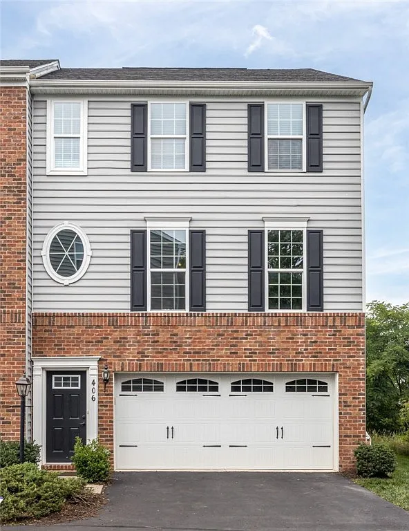 406 Hardy Ln photo 1