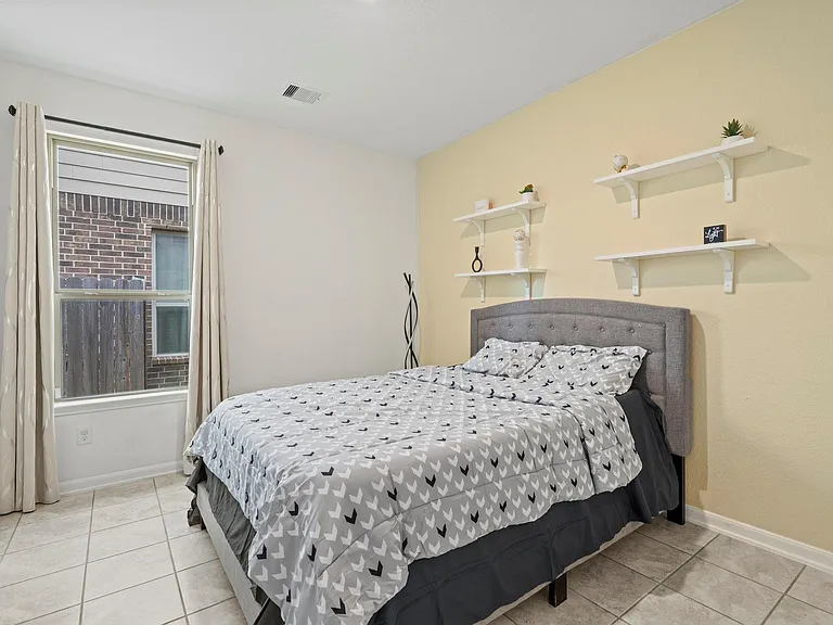 1710 Cheshire Creek Ln — Photo 12