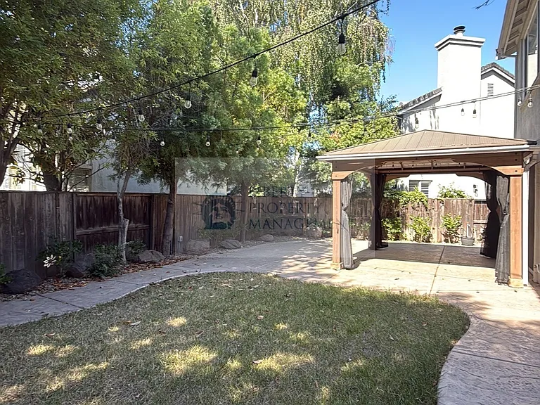 4247 Pinehurst Cir — Photo 6