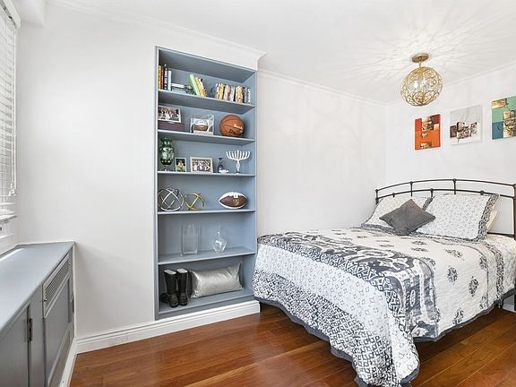 4th image of 105 3rd Ave #2B