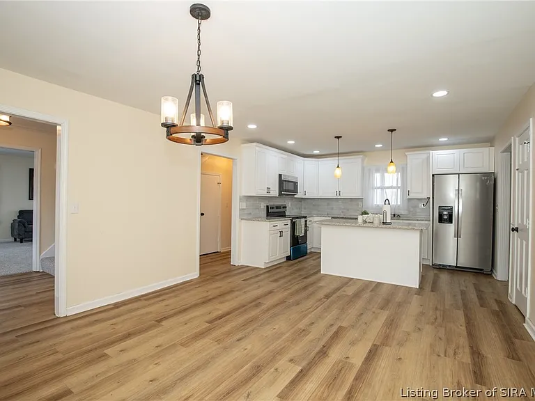2413 Saint Andrews Rd — Photo 16
