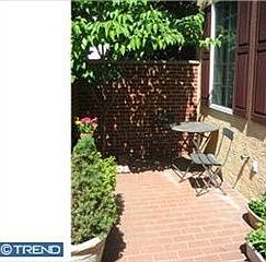 3rd image of 939 Montrose St