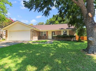 3013 Portales Dr, Fort Worth, TX 76116