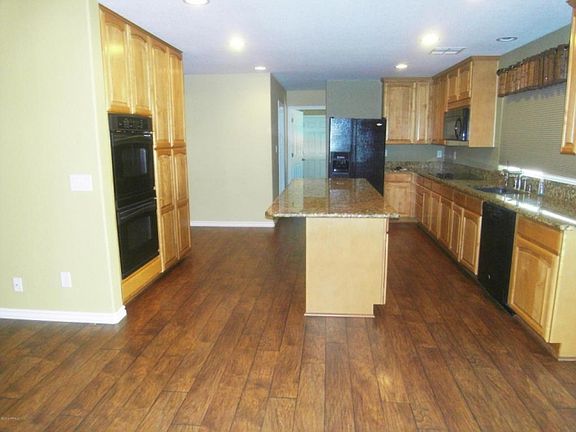 3rd image of 1110 W Madero Ave