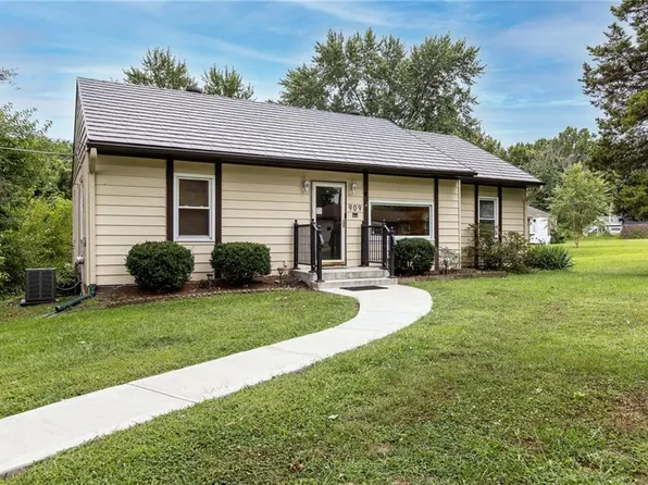 909 NE 88th St, Kansas City, MO 64155
