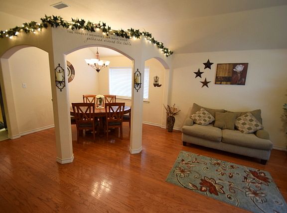 Formal Dining 