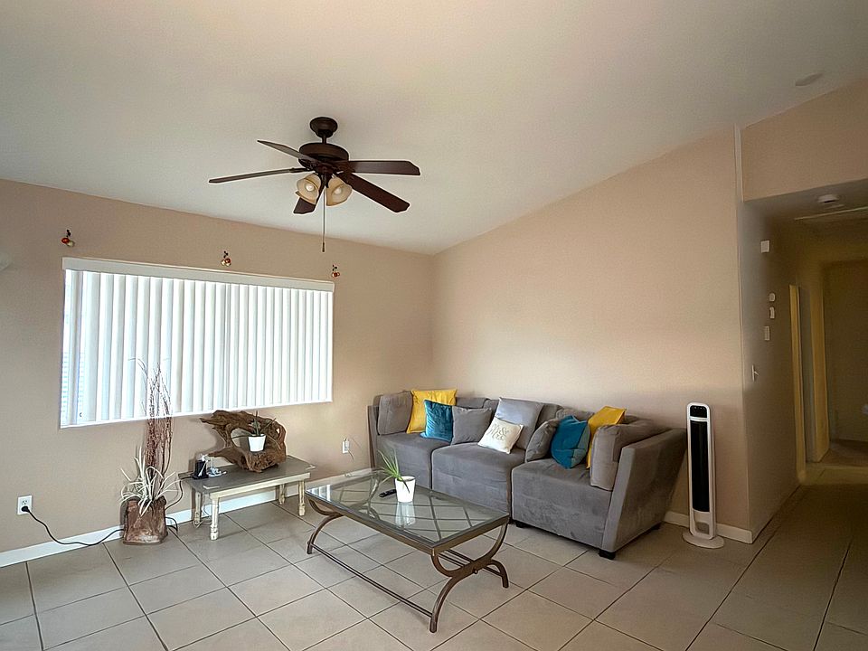 1st image of 61929 Petunia Dr