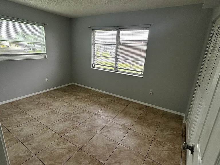 6045 Slade Rd — Photo 14
