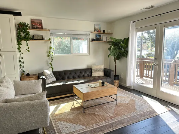 1322 San Andres St #B, Santa Barbara, CA 93101