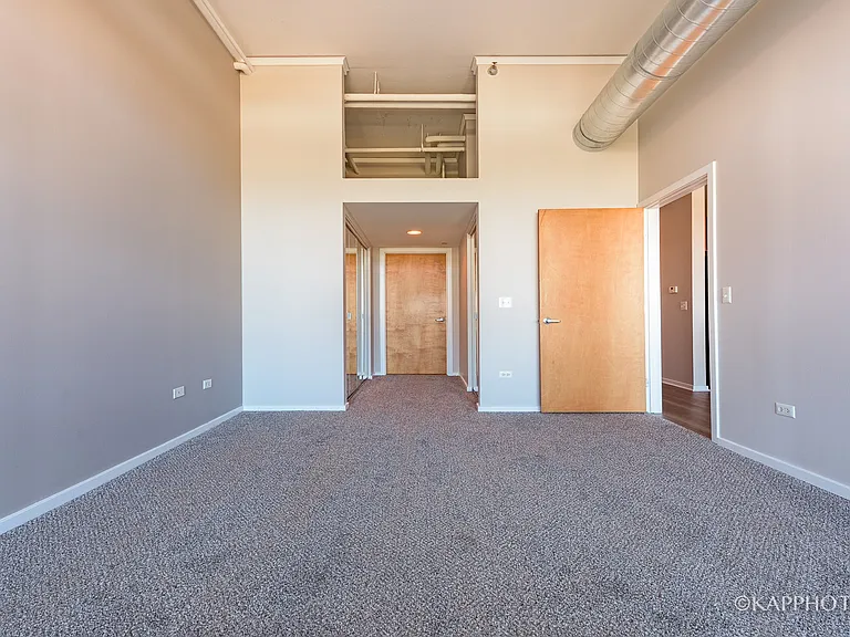 1819 S Michigan Ave #807 — Photo 21