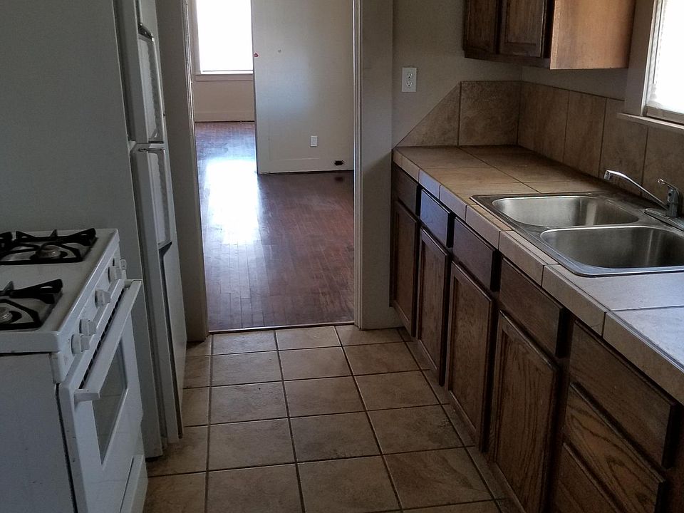 2nd image of 1511 Scurry St