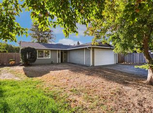 24 Loorz Ct, Sacramento, CA
