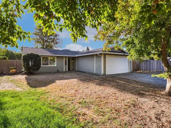 24 Loorz Ct, Sacramento, CA 95823