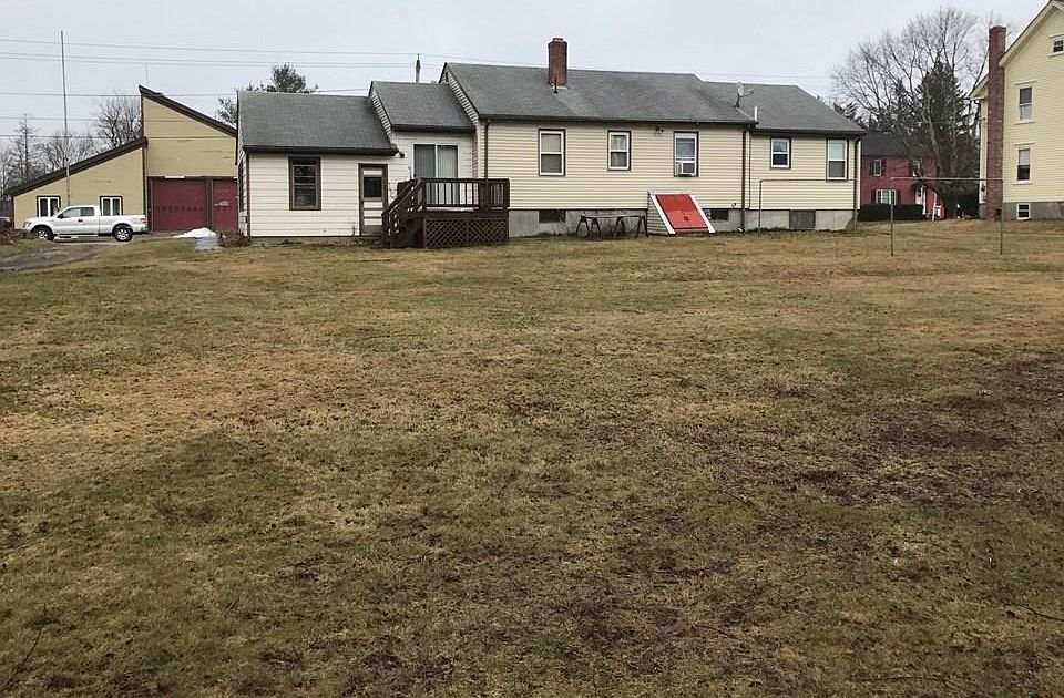 2nd image of 136 Howard Ave