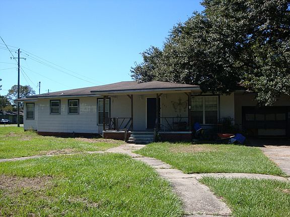 3rd image of 205 Glenwood St
