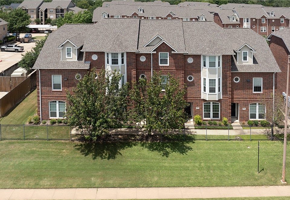 1st image of 305 Holleman Dr E APT 103